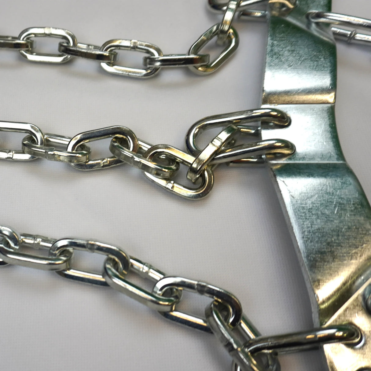 Sněhové řetězy na rozjezd pro kamiony R22.5 SnowTraveller®