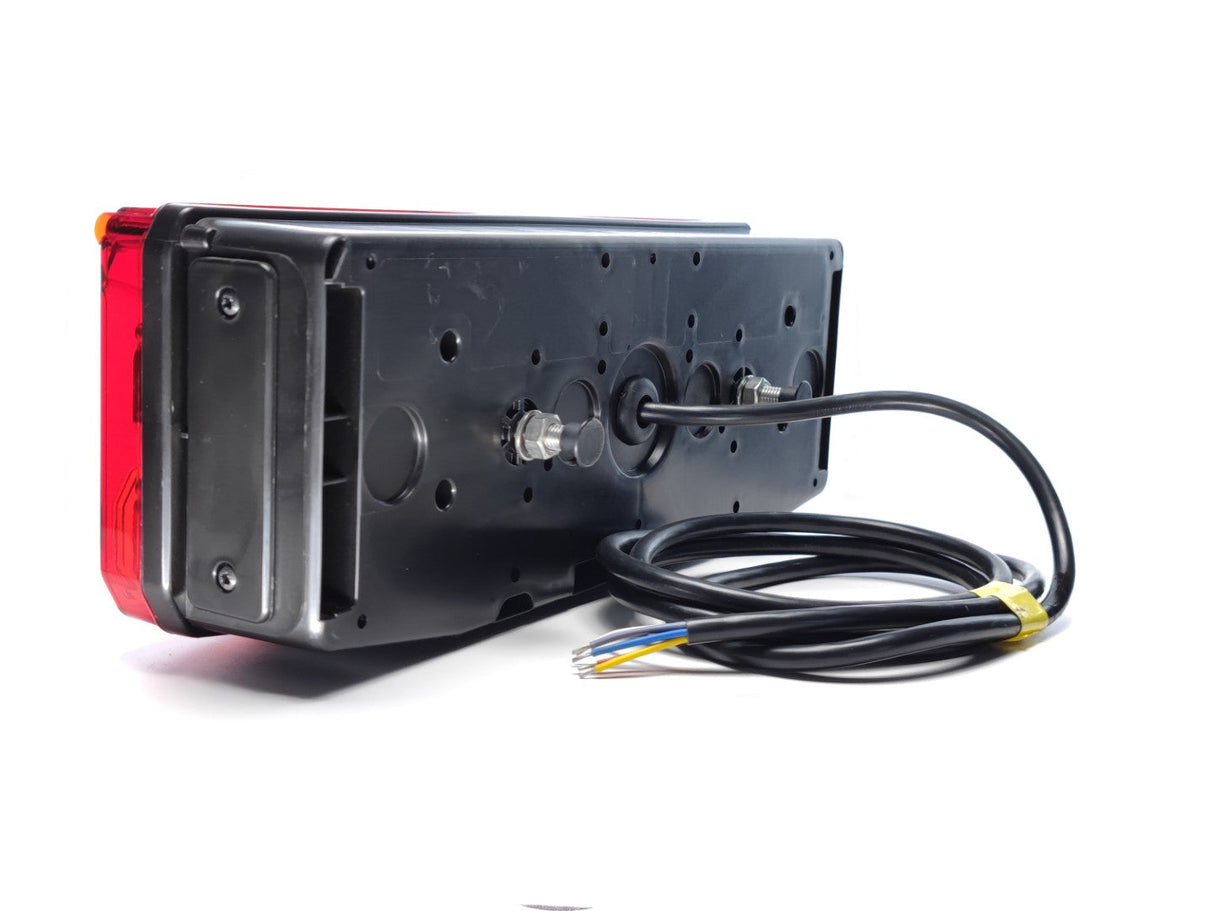 Luz trasera LED de 7 funciones con prisma y luz de matrícula