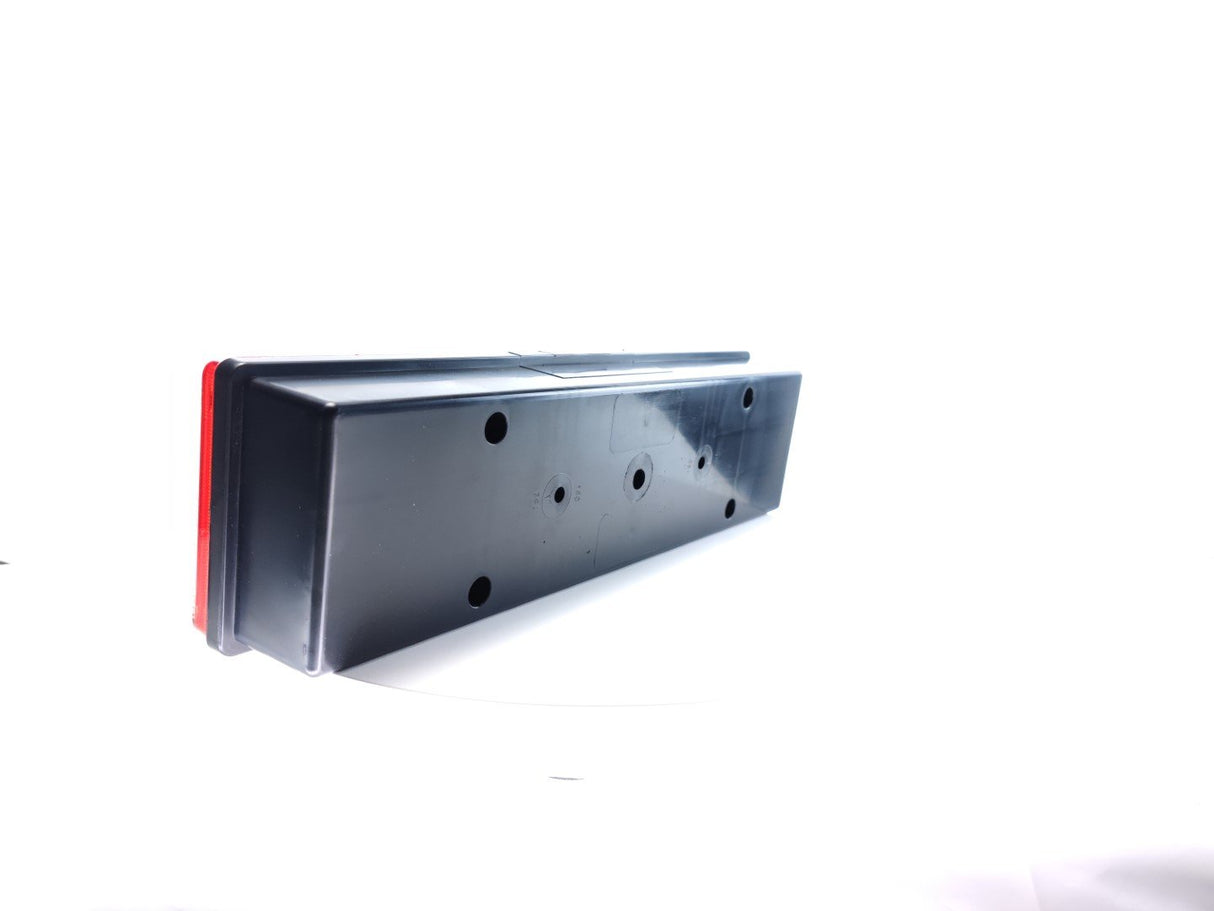 Piloto trasero universal de 7 funciones - Izquierdo