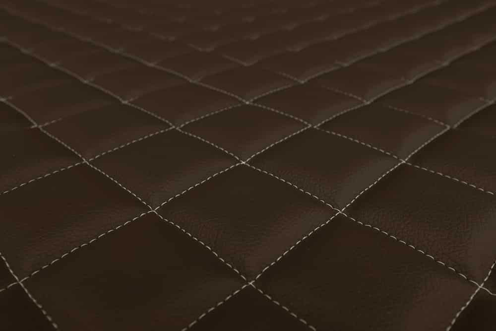 Tappeto cabina in similpelle trapuntato per Renault T tunnel motore (dal 2014)