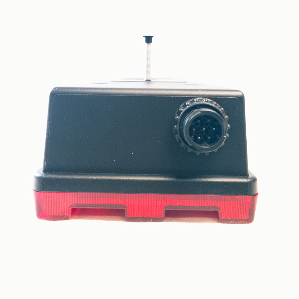 Zadnja kombinirana luč za Mercedes Actros, leva, 6-komorna, rebrasta