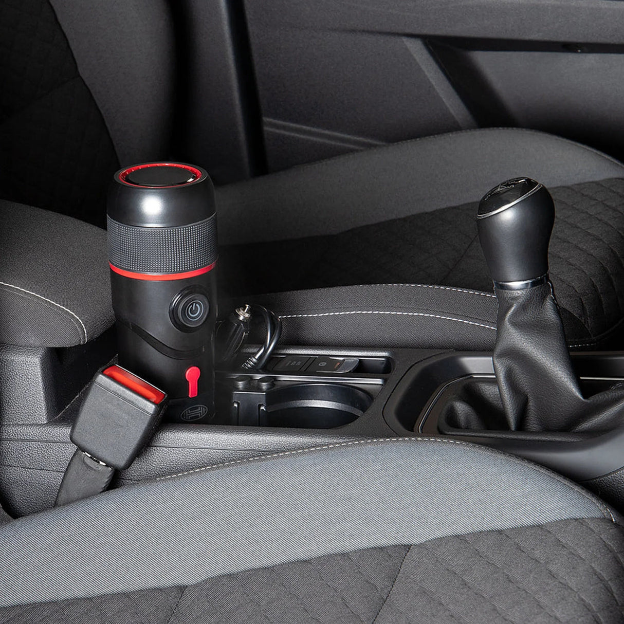 Heyner Tragbare Kaffeemaschine für Kapseln & gemahlenen Kaffee – 12V, ideal fürs Auto