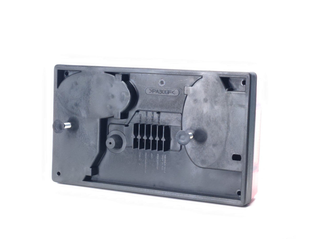 Zadní světlo na přívěs s trojúhelníkovým reflektorem – hranaté