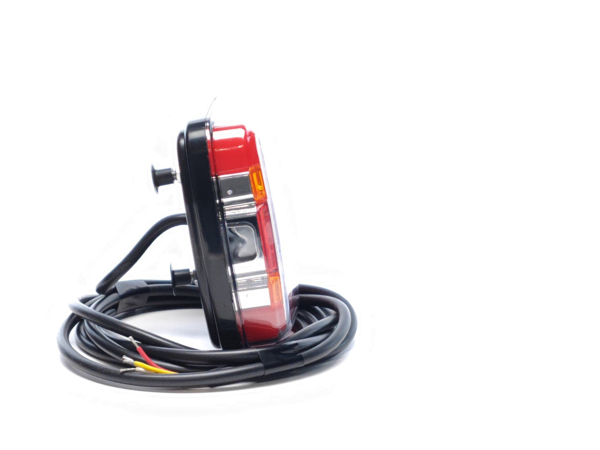 Feu arrière LED 3 fonctions universel – Forme carrée 12/24V