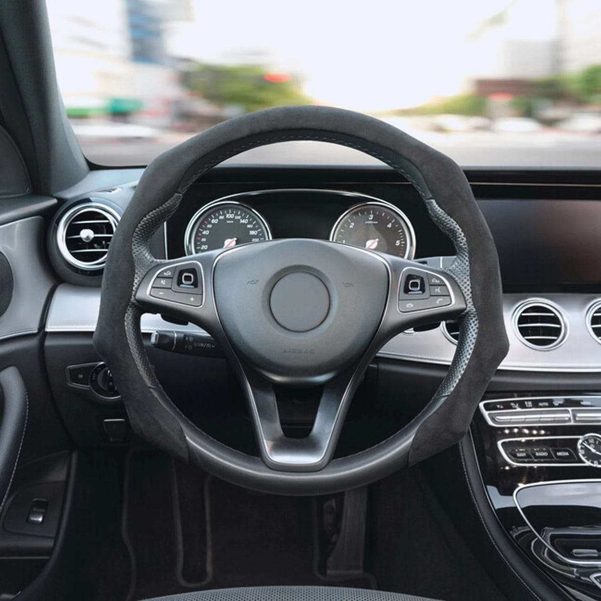 Univerzálny športový poťah na volant Over-Grip – čierny