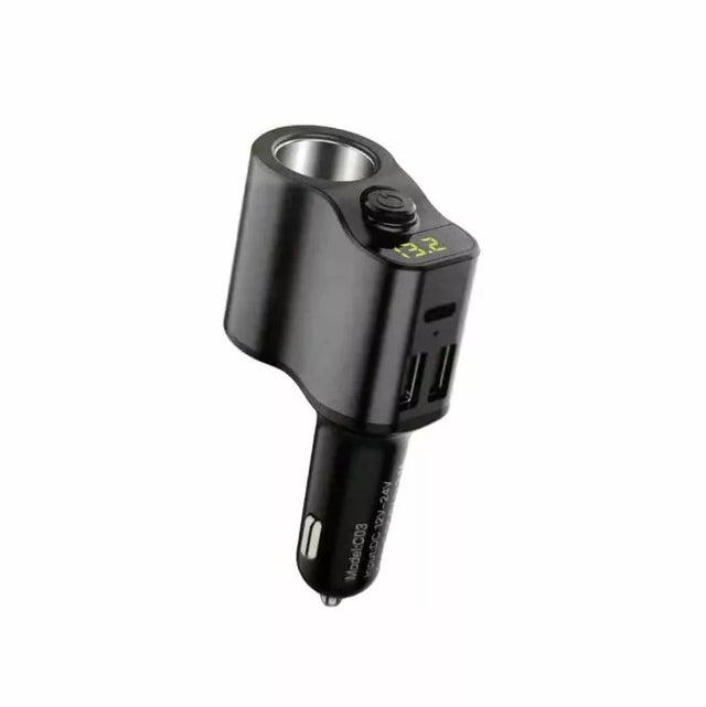 Caricabatterie da auto con voltmetro integrato 12/24V, 2 USB-A + 1 USB-C
