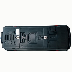 Задна лява лампа с място за номер за MAN TGA LC8 Vignal