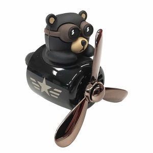 Avtomobilski osvežilec zraka s propelerjem in zamenljivimi dišavnimi vložki